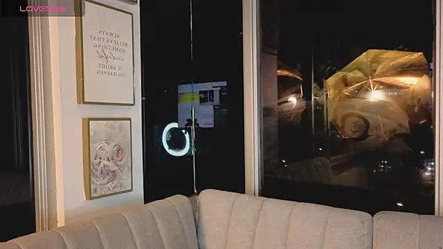 Snapshot of Ivanna_West chatting on March 3, 9:48 am Ivanna West online show from March 3, 9:48 am