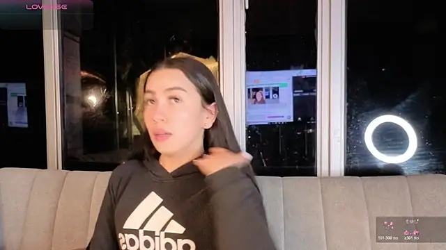 Snapshot of Ivanna_West chatting on March 6, 9:50 am Ivanna West online show from March 6, 9:50 am