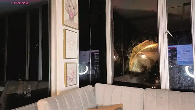 Snapshot of Ivanna_West chatting on March 12, 9:59 am Ivanna West online show from March 12, 9:59 am