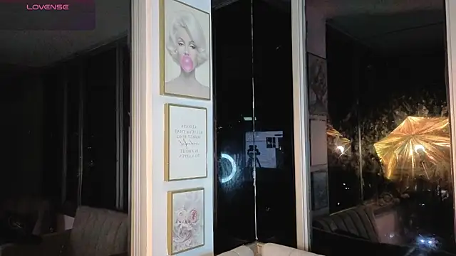 Snapshot of Ivanna_West chatting on March 26, 9:59 am Ivanna West online show from March 26, 9:59 am