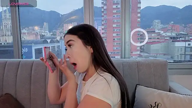 Snapshot of Ivanna_West chatting on April 6, 11:44 am Ivanna West online show from April 6, 11:44 am