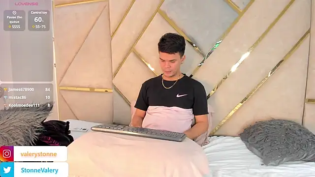 ValeryandMarcel online show from March 3, 11:14 pm