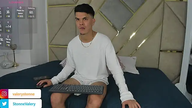 ValeryandMarcel online show from March 22, 8:37 pm