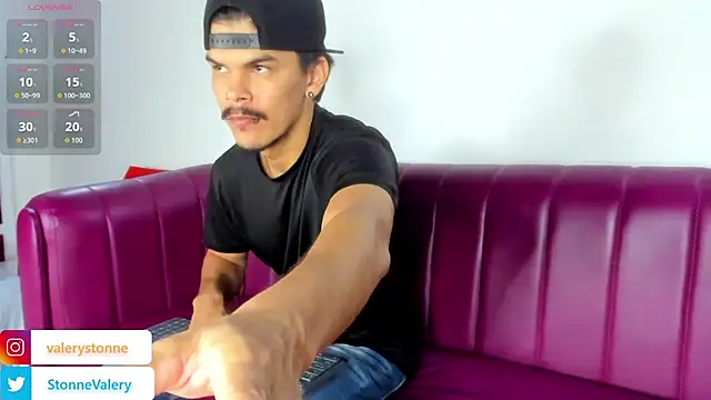 ValeryandMarcel online show from September 13, 7:02 pm