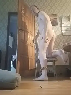 Snapshot of petermiki57 chatting on October 6, 6:11 am petermiki57 online show from October 6, 6:11 am