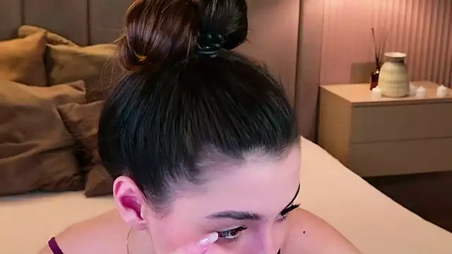 Alice Deleon online show from November 6, 10:38 am