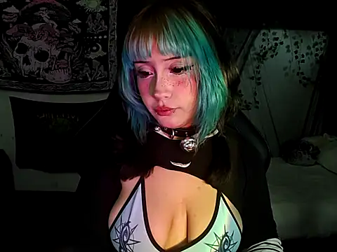 Snapshot of blue_katt chatting on September 19, 10:10 pm blue katt online show from September 19, 10:10 pm