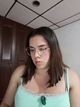 EmmaSulivan online show from February 20, 10:21 pm