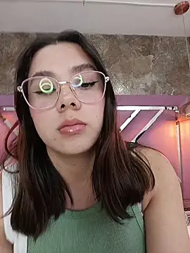 EmmaSulivan online show from May 11, 2:45 pm