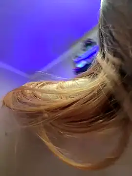 Snapshot of sexymelli18 chatting on October 2, 8:16 pm sexymelli18 online show from October 2, 8:16 pm