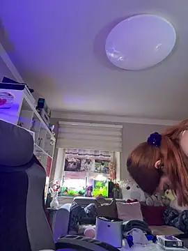 Snapshot of sexymelli18 chatting on October 7, 5:43 pm sexymelli18 online show from October 7, 5:43 pm