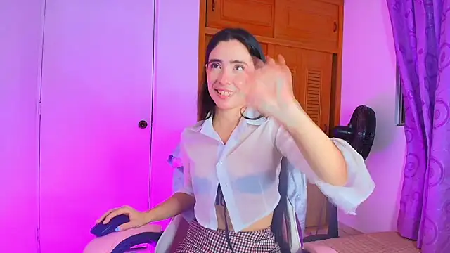 Peach Rose  online show from March 17, 1:35 am