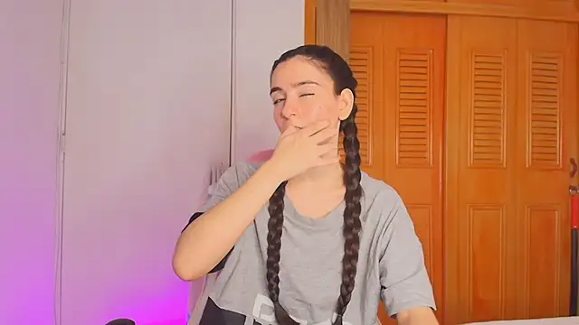 Peach Rose  online show from October 27, 10:14 pm