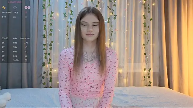 CarolinePepper online show from February 13, 2:02 pm