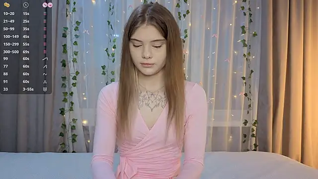 CarolinePepper online show from March 28, 1:11 pm