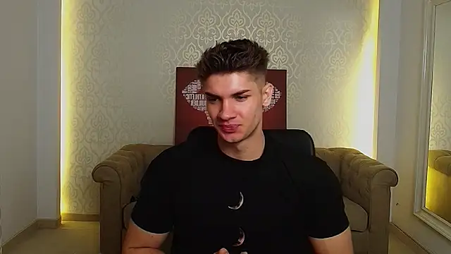 Snapshot of MaxKaiden chatting on September 23, 5:32 am MaxKaiden online show from September 23, 5:32 am