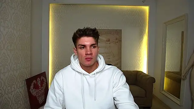 Snapshot of MaxKaiden chatting on October 3, 6:43 am MaxKaiden online show from October 3, 6:43 am