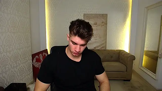 Snapshot of MaxKaiden chatting on October 11, 5:17 am MaxKaiden online show from October 11, 5:17 am