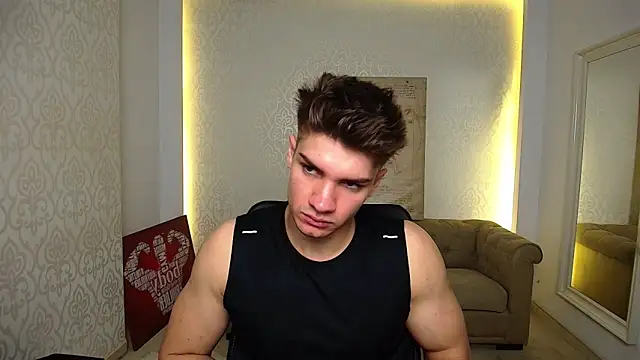 Snapshot of MaxKaiden chatting on October 13, 5:40 am MaxKaiden online show from October 13, 5:40 am