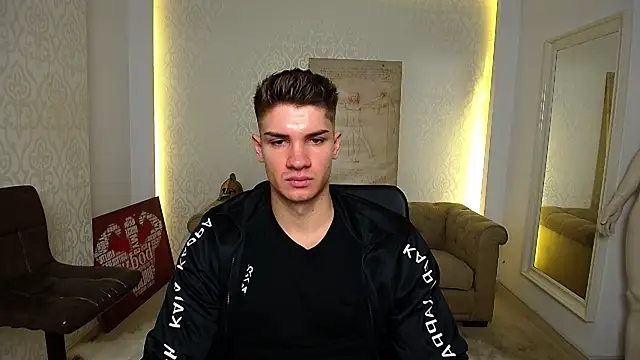 Snapshot of MaxKaiden chatting on October 17, 4:48 am MaxKaiden online show from October 17, 4:48 am