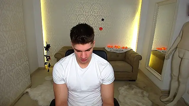 Snapshot of MaxKaiden chatting on October 21, 4:46 am MaxKaiden online show from October 21, 4:46 am