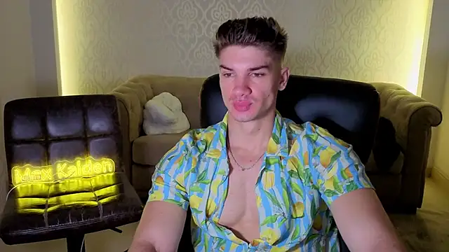 MaxKaiden online show from July 4, 4:29 am