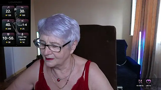 Sandra Snowflake online show from April 2, 12:03 pm