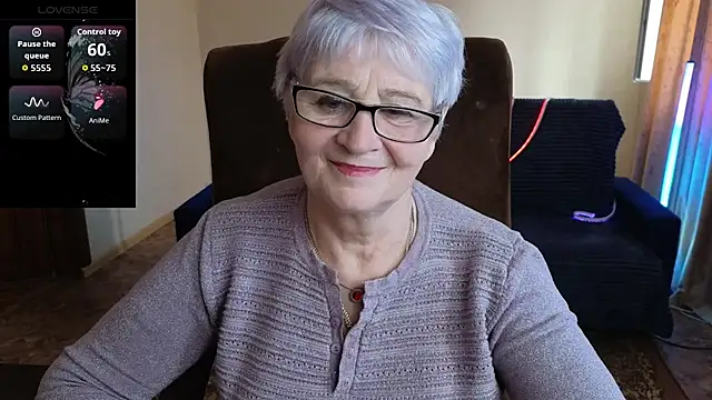 Sandra Snowflake online show from April 3, 10:35 am