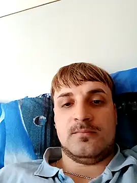 Snapshot of Eusuntnoulgigolo chatting on February 19, 9:39 am Eusuntnoulgigolo online show from February 19, 9:39 am