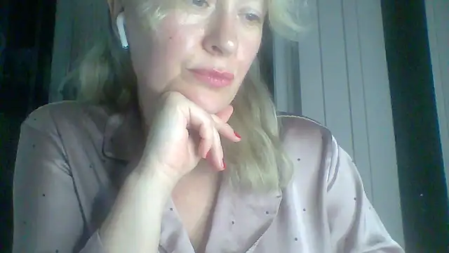 Mary888x online show from March 10, 5:50 pm