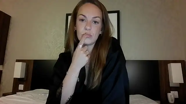 Edenfox- online show from May 8, 9:09 pm
