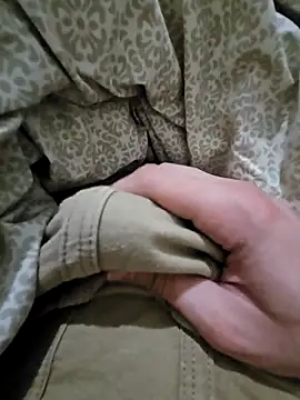 Snapshot of skiciyunis chatting on November 26, 8:43 pm skiciyunis online show from November 26, 8:43 pm