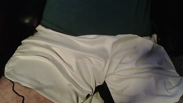 Snapshot of jonjonjonny69 chatting on February 21, 8:40 am jonjonjonny69 online show from February 21, 8:40 am