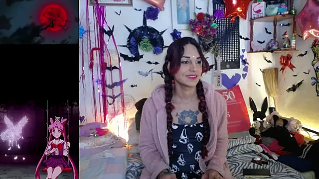 purplekattlyn online show from May 18, 6:30 am