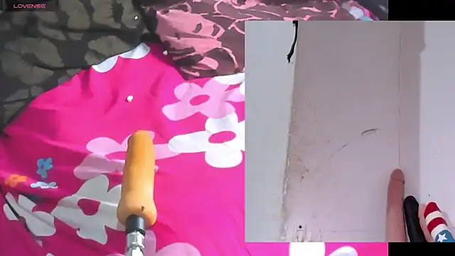 afroditacute15 online show from February 8, 5:49 pm