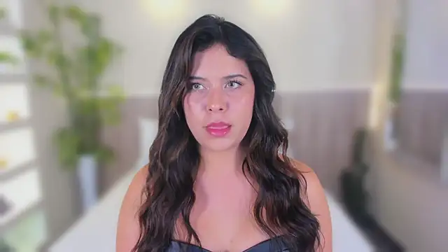 GeorginaReyes online show from May 12, 10:51 pm