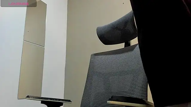 Snapshot of mattiwsmorris_ chatting on November 26, 12:22 am mattiwsmorris online show from November 26, 12:22 am