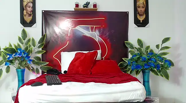 Snapshot of lunitadal chatting on February 18, 6:37 am lunitadal online show from February 18, 6:37 am