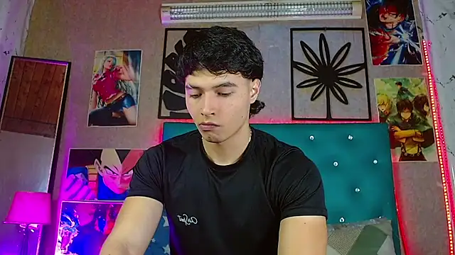 LiamAndrewzz online show from May 1, 5:23 am