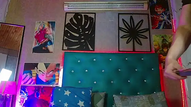 LiamAndrewzz online show from May 15, 4:19 am