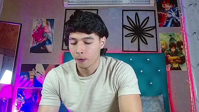 LiamAndrewzz online show from May 16, 4:20 am