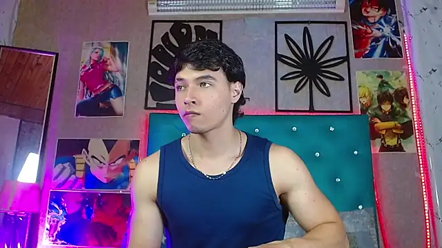 LiamAndrewzz online show from May 17, 4:21 am