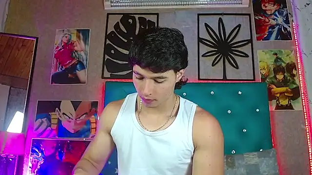 LiamAndrewzz online show from May 19, 6:31 am