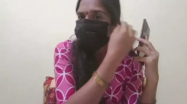 Snapshot of cutee_telugu chatting on March 15, 11:19 am cutee telugu online show from March 15, 11:19 am