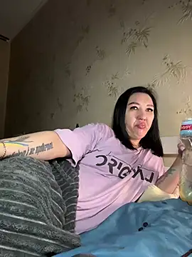 Naughtbaby 2025 online show from March 3, 7:49 pm