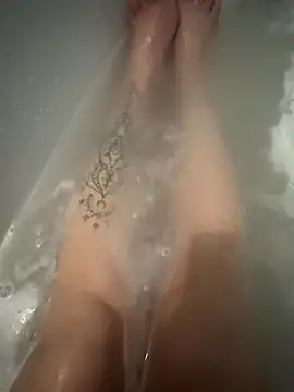 Naughtbaby 2025 online show from October 19, 1:01 pm