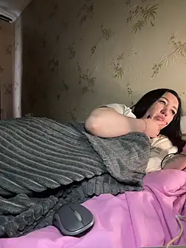 Naughtbaby 2025 online show from February 3, 6:40 am