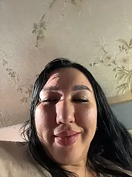 Naughtbaby 2025 online show from February 17, 1:29 pm