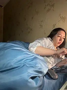 Naughtbaby 2025 online show from May 8, 1:22 am