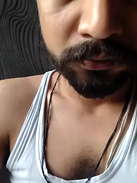 Snapshot of yourindianfellow chatting on April 14, 2:39 am yourindianfellow online show from April 14, 2:39 am